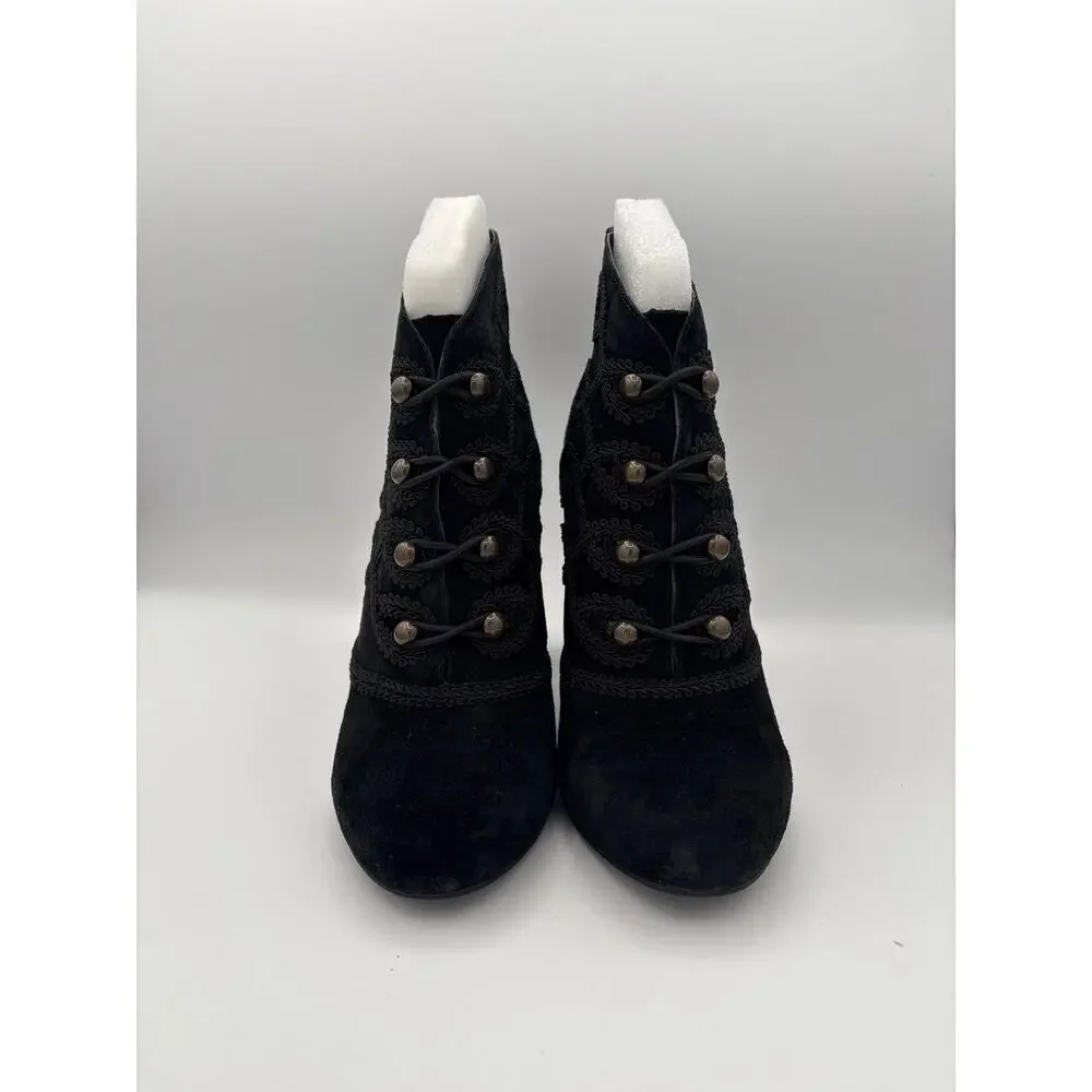 Women’s Seychelles Size 9 Black Suede Heeled Ankle Boots w/ Embroidery.
